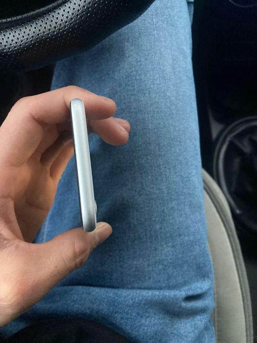 Iphone Se 2020 сатылады срочнооо