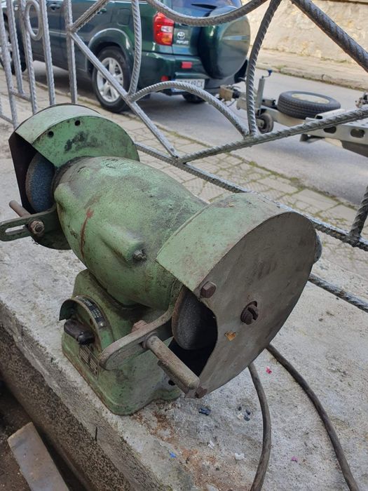 Шмиргел двоен чугунен