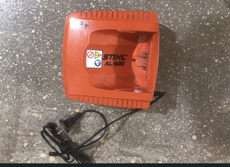 sistem combinat Stihl KMA 135 R Fabricație 2021