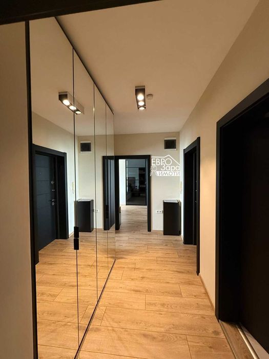 Просторен тристаен апартамент за наем в ТОП ЦЕНТЪР