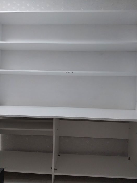 продам стол с полками  горка