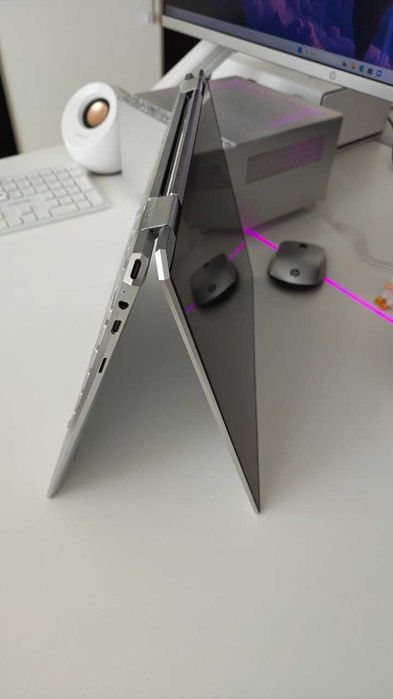 лаптоп HP spectre x360 14" silver, i7-1195G7, 500gb SSD, 16 RAM