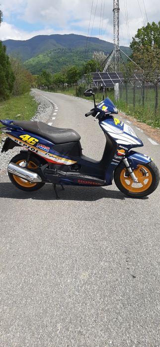 Scuter Honda Dylan 125 4t ediție limitata repsol 46 cât B 2005 12200km