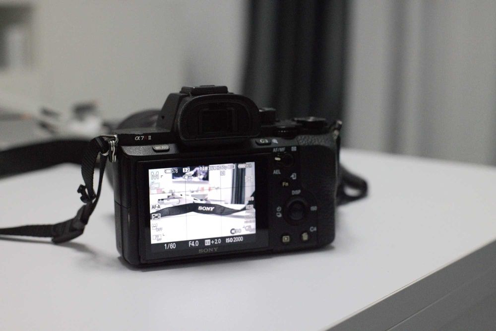 Sony A7R II Aparat Foto Mirrorless 42MP Full Frame 4K + Obiective
