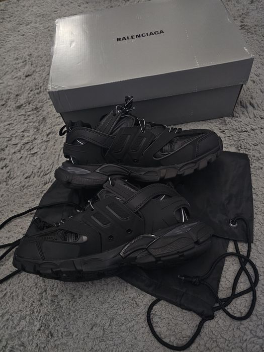 Balenciaga track negociabil