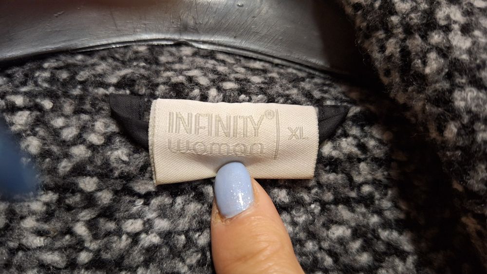 Продавам дамско палто 15лв.