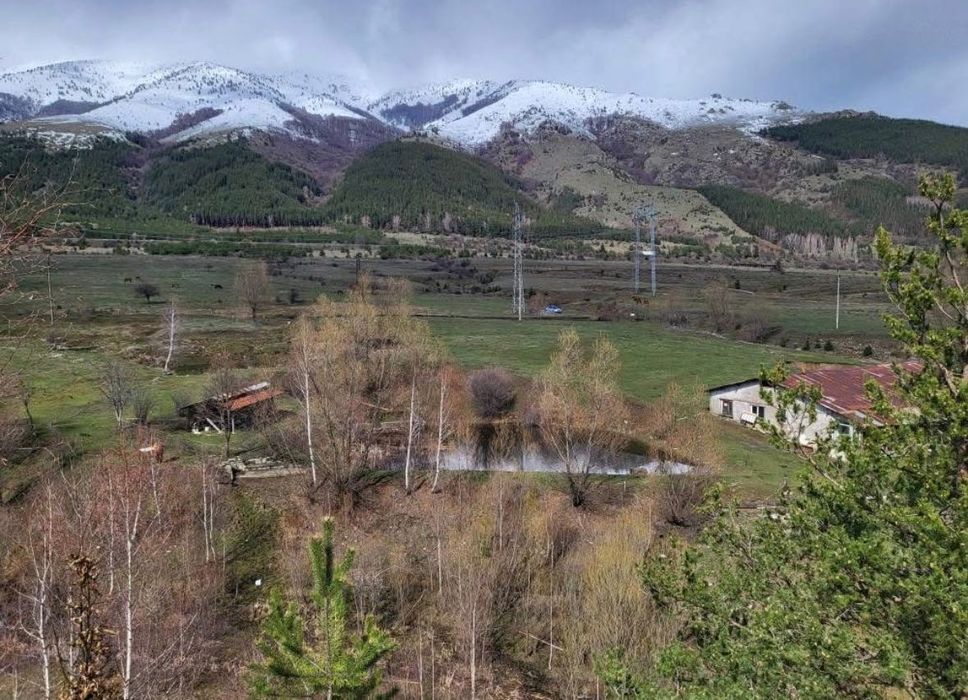 Продава се Парцел в София, Овча купел - 12300 кв.м за 9 €/кв.м - Снимка #1