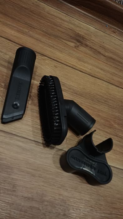 Продам два пылесоса