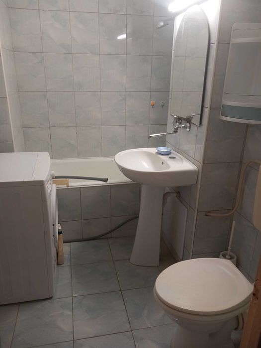 Chirie 3 camere dambu pietros