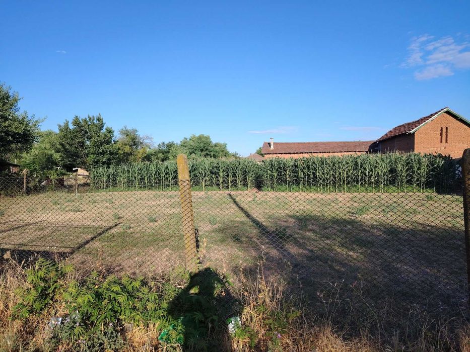 Парцел в близост до Плевен, подходящ за фотоволкаик .