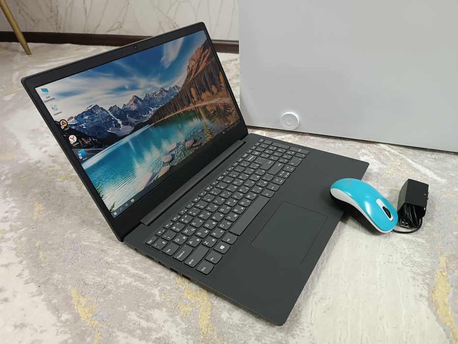 Ноутбук LENOVO SSD m.2 Windows 10 Pro.