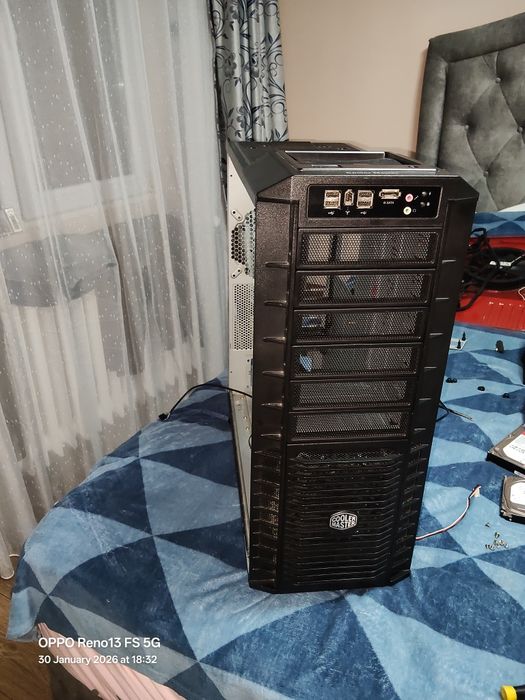 Cooler Master HAF 932  + kraken 240 Black