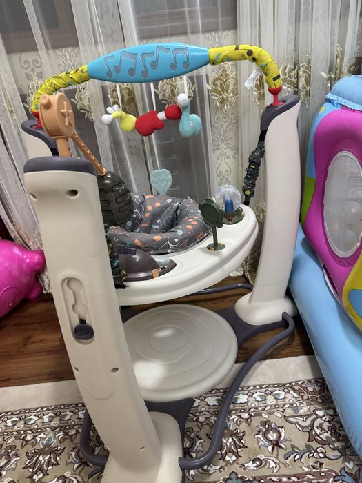 Ходунок, пригунок, игровой центр для малыша