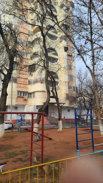 долгосрочная аренда 3 ком квартира Новза