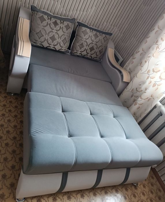 Продам диван  новый