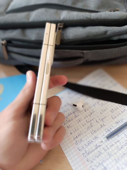 Samsung z fold 4 12/512