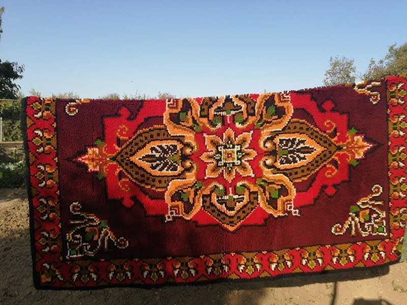 Китеник вълнен многоцветен