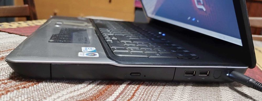 Laptop Compaq Presario CQ7