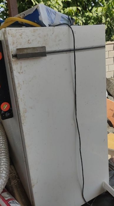 Холодильниктер  сатылады