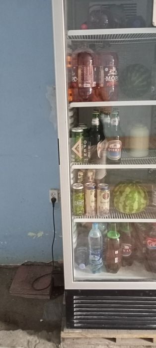 Ветрина холоделник сотилади т