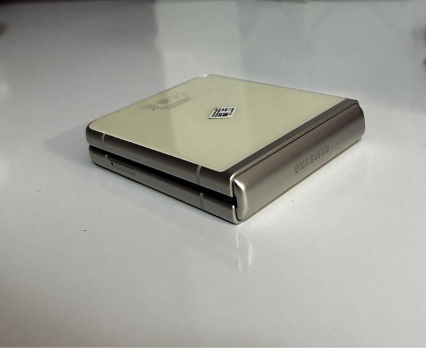 Samsung Galaxy Z Flip 3, 256GB