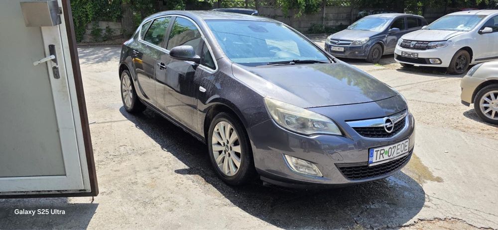 OPEL Astra 2010 — imagine 16