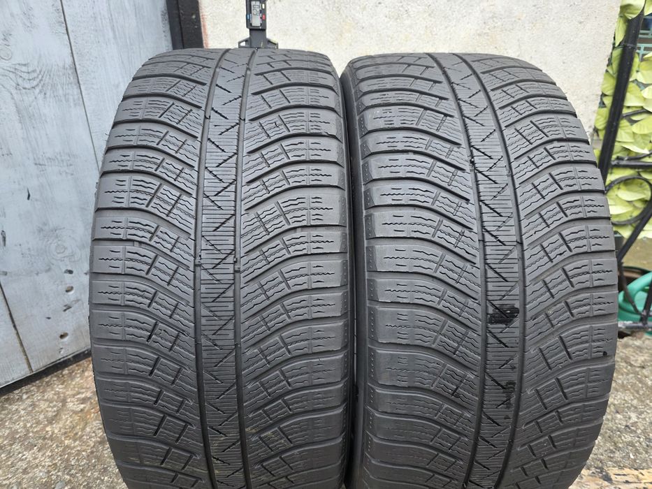 Vând două anvelope de iarna michelin pilot alpin 275 45 20 dot 3723