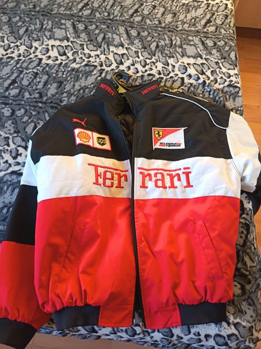 Продам куртку Ферарри