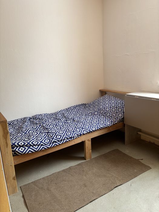 Сдам кровать в общежитии