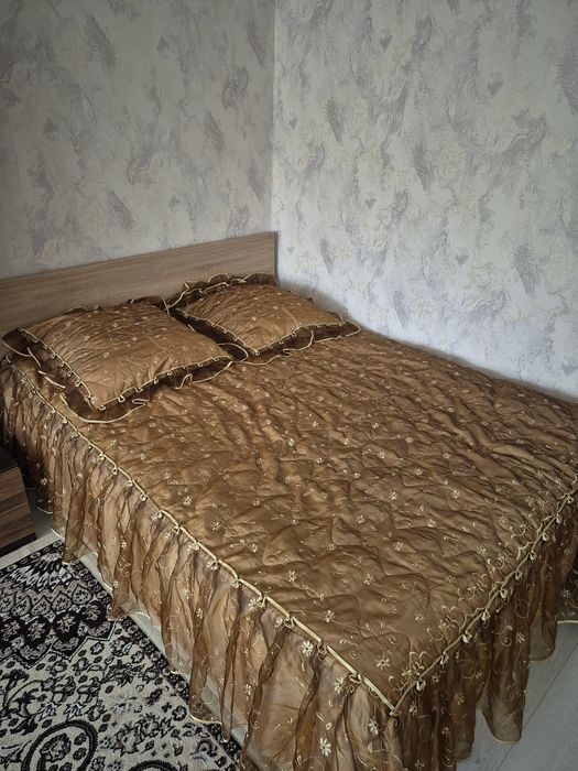 Покрывало с двумя наволочками