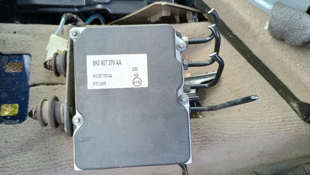 ABS модул за Audi A4 B8