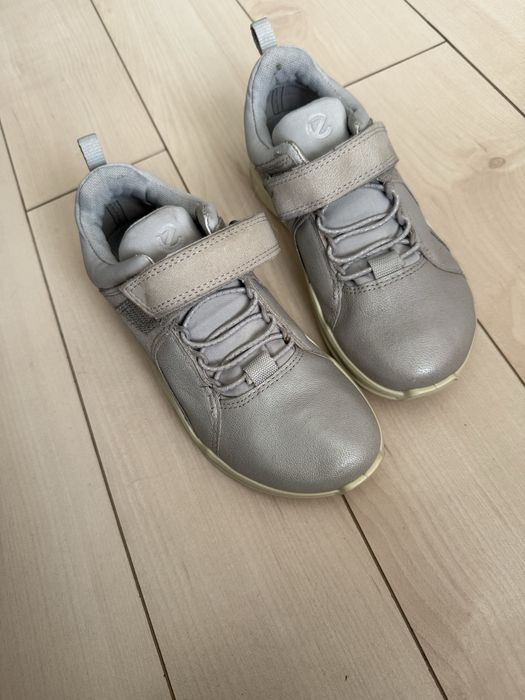 Продам кроссовки 30р,31, 32 размер