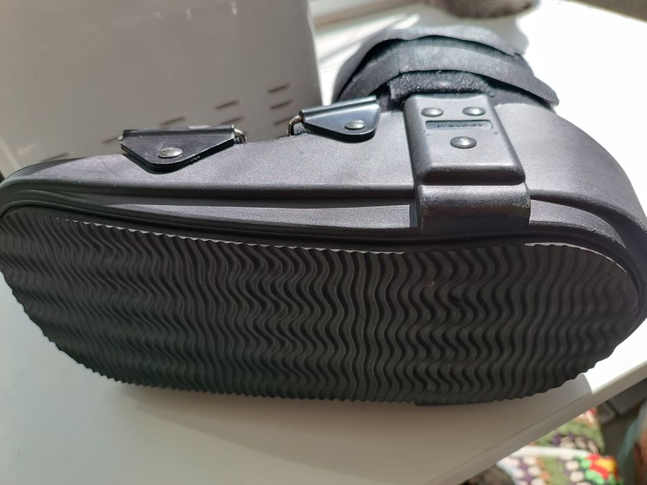 Имобилизираща шина за коляно и шина ботуш за глезен