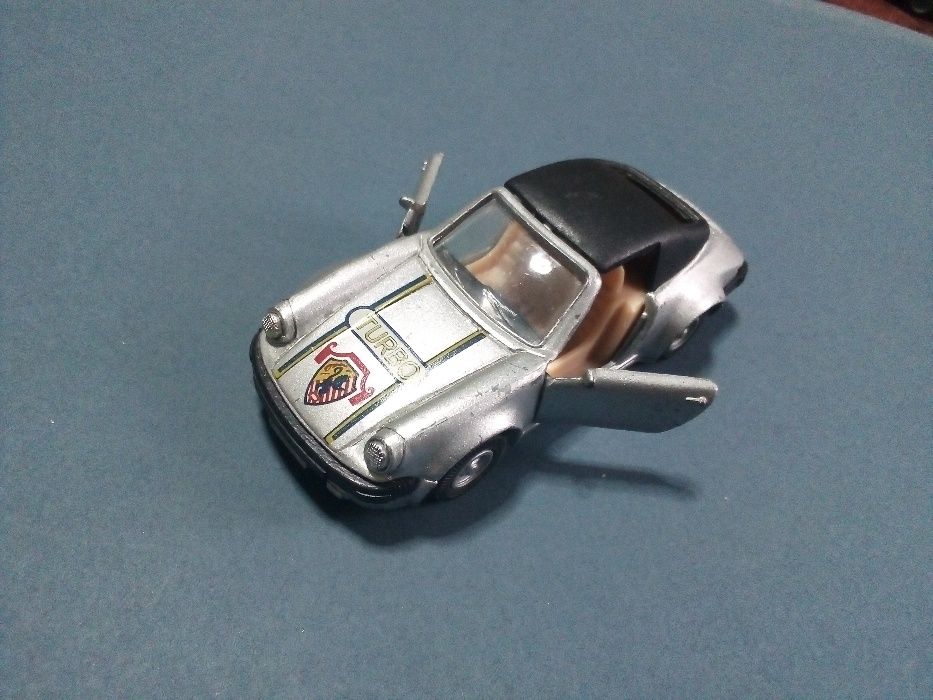 Само за колекционери! Предлагам детски колички, катер и хеликоптер.