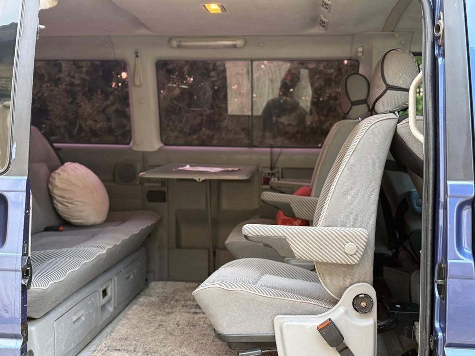 VOLKSWAGEN Multivan 2000 — imagine 3
