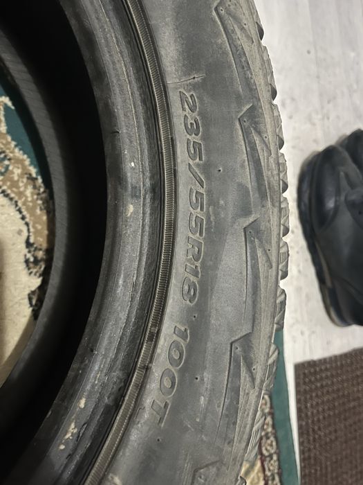 Продам шины 235/55/18 hankook