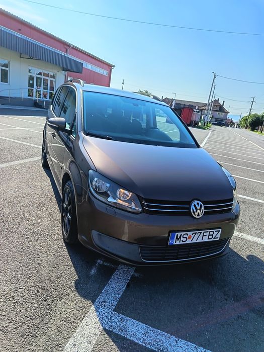 VW Touran 2.0 TDI 140 de cai, înmatriculat..fabricație 2011 euro 5