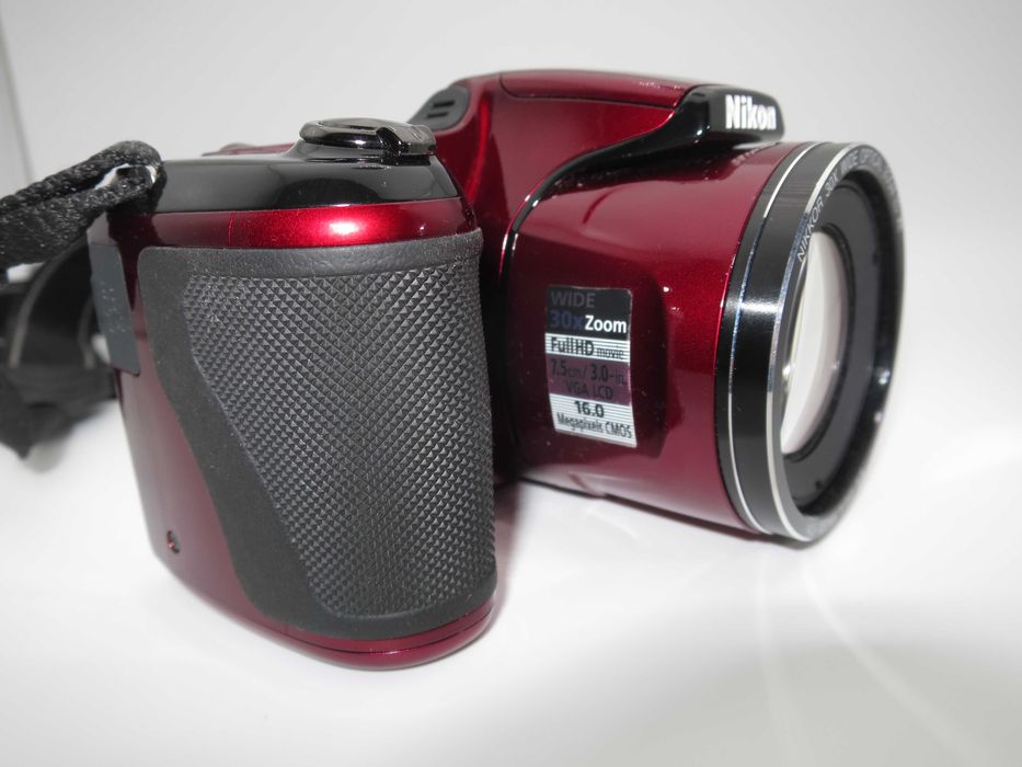 Nikon Coolpix L820 компактен цифров фотоапара с огромен 30х оптичен зум, full-hd видео, дигитална камера, работи отлично и в състояние КАТО НОВА