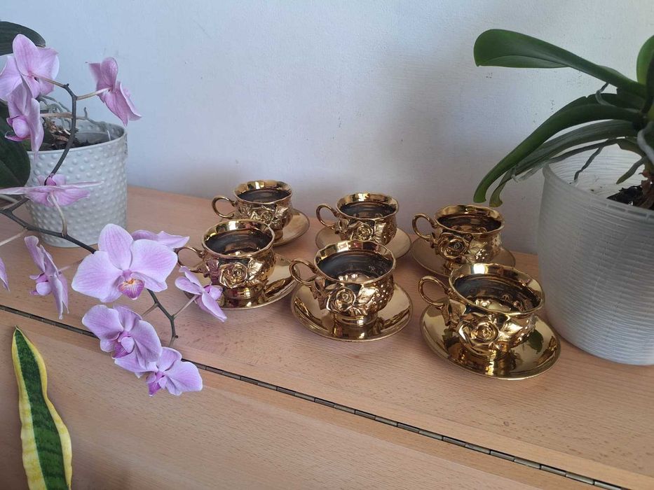 Vand set de cesti portelan + accesorii rafinate