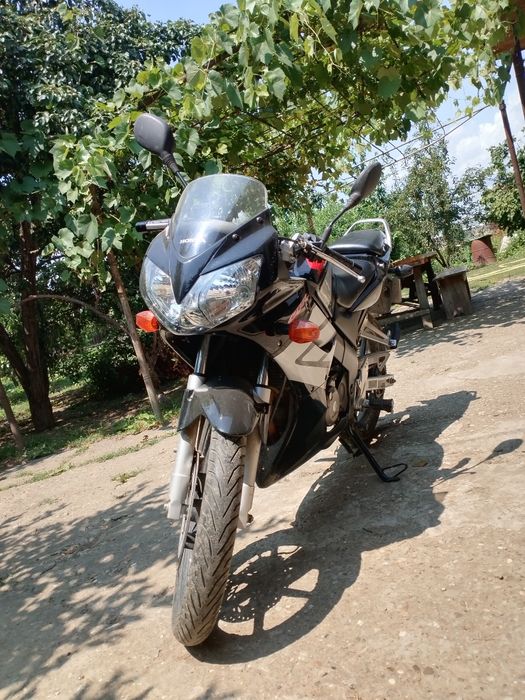 Motocicleta Honda CBR 125