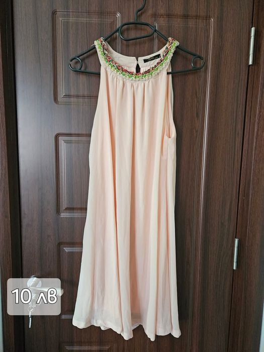 Дамски рокли различни модели