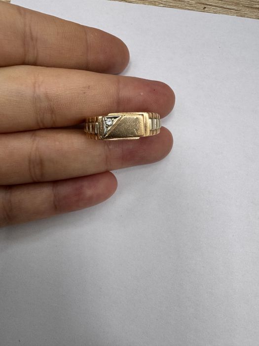 Продам печатку золото 585