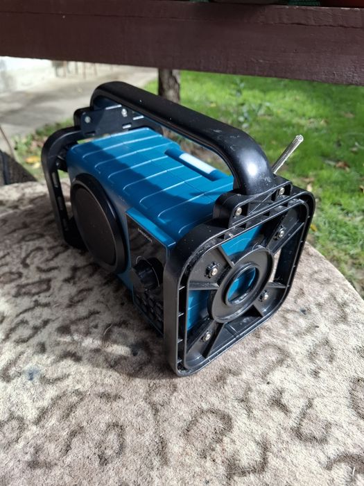 BOXĂ  Radio cu Bluetooth