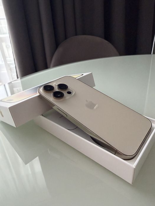 Iphone 14 pro gold