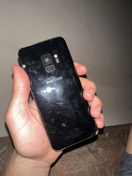 продам S9+ Samsung Galaxy