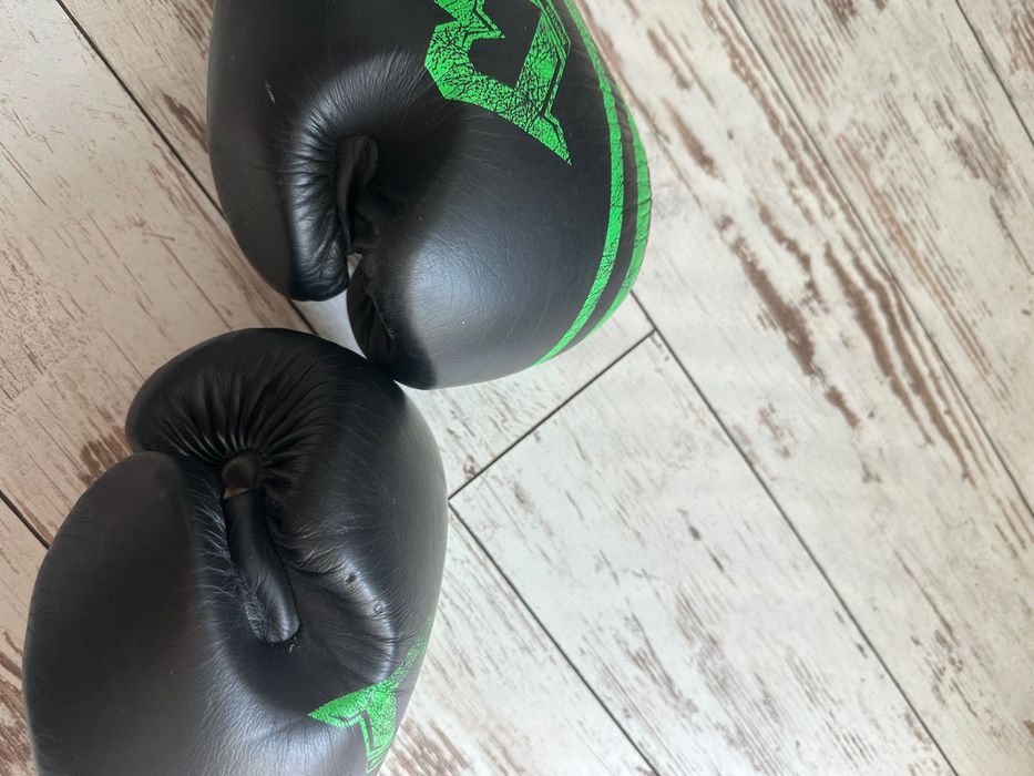 Боксови ръкавици Booster 14oz