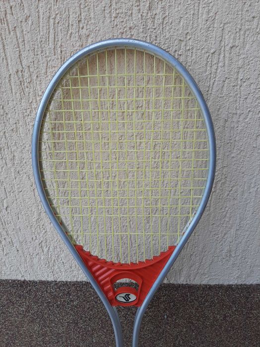 Rachetă de tenis anii 80 pentru colecționari