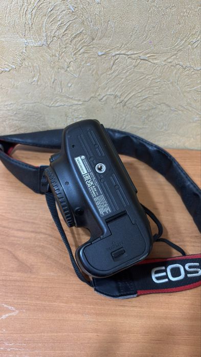 Canon 6D mark 2 (body)