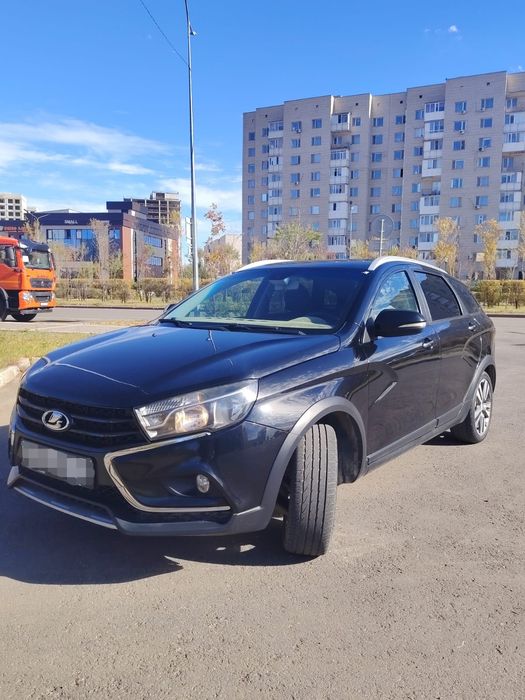 Машина Lada Vesta Cross