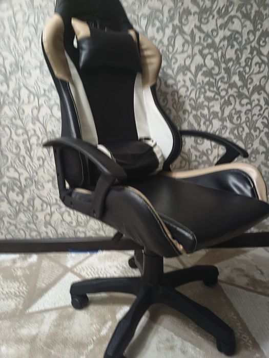 Игровой стул б/у